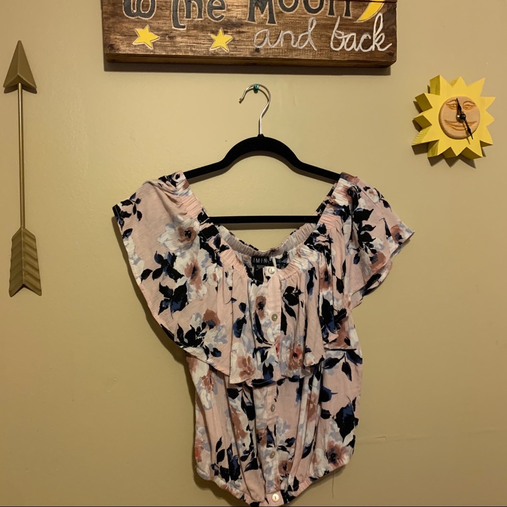 Off the Shoulder Cropped Floral Top